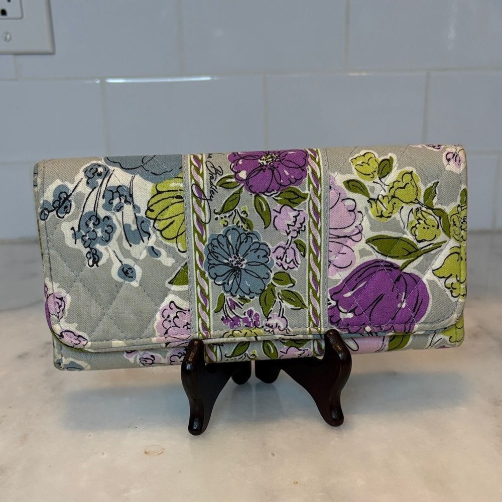 VERA BRADLEY Wallet Watercolor Quilted Cotton Clutch Gray Purple Floral ID Retir